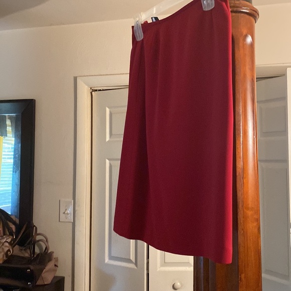 2ocs classic skirt set burgundy - Picture 6 of 8